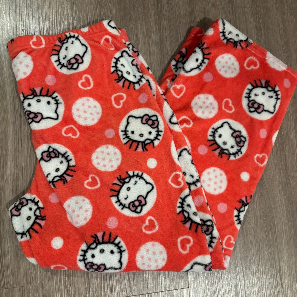 2016 Hello Kitty Valentines Pjs